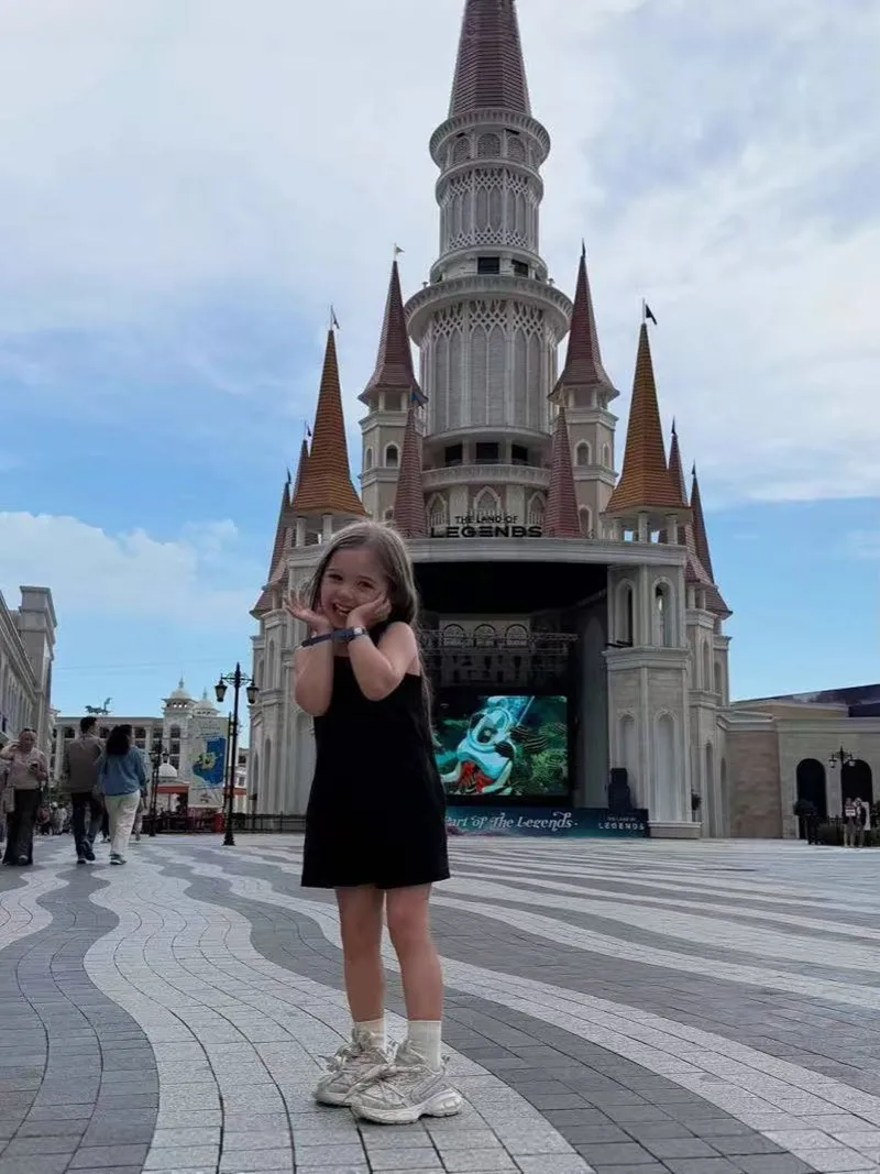 2-7Y Children's clothing girls halter dress summer new children's Europe United States foreign-style princess skirt 90-140cm
2-7Y Children's clothing girls halter dress summer new children's Europe United States foreign-style princess skirt 90-140cm