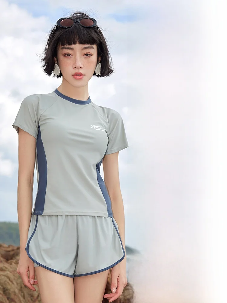 Консервативный женский купальник-бикини с коротким рукавом, быстросохнущий, термо- и спа-эффект, для похудения, спортивный, больших размеров, новый летний
Консервативный женский купальник-бикини с коротким рукавом, быстросохнущий, термо- и спа-эффект, для похудения, спортивный, больших размеров, новый летний