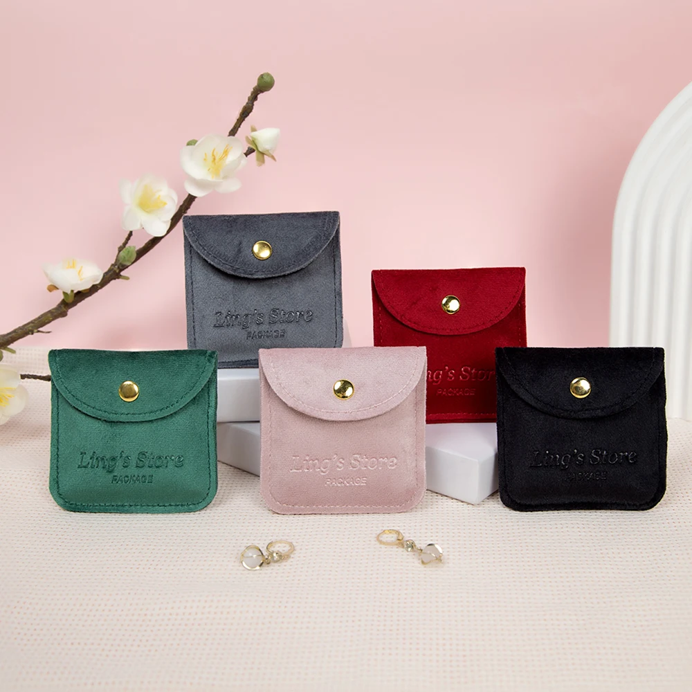 50/100 шт. Мягкие бархатные мешочки для украшений с индивидуальным логотипом, подарочные органайзеры для колец, серег, ожерелий, для свадебных сувениров
50/100 шт. Мягкие бархатные мешочки для украшений с индивидуальным логотипом, подарочные органайзеры для колец, серег, ожерелий, для свадебных сувениров