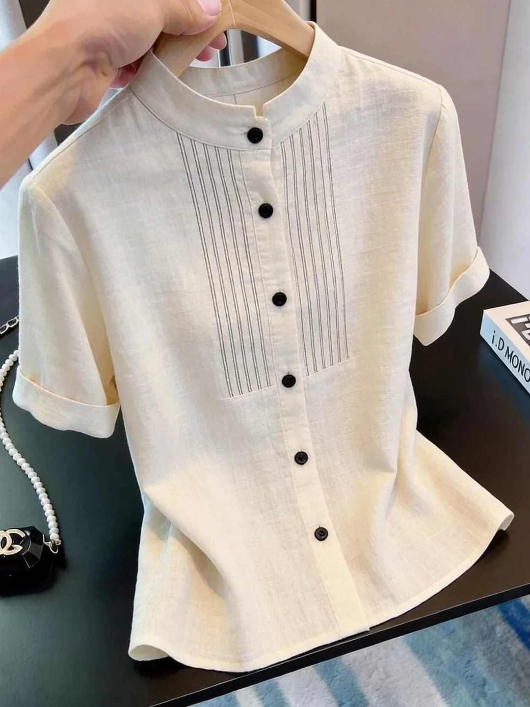 Fashionable Versatile Short Sleeve Shirt Women's Anti-Aging Stylish Top Commute Korean Style Straight Cut Button Detail Shirt
Fashionable Versatile Short Sleeve Shirt Women's Anti-Aging Stylish Top Commute Korean Style Straight Cut Button Detail Shirt