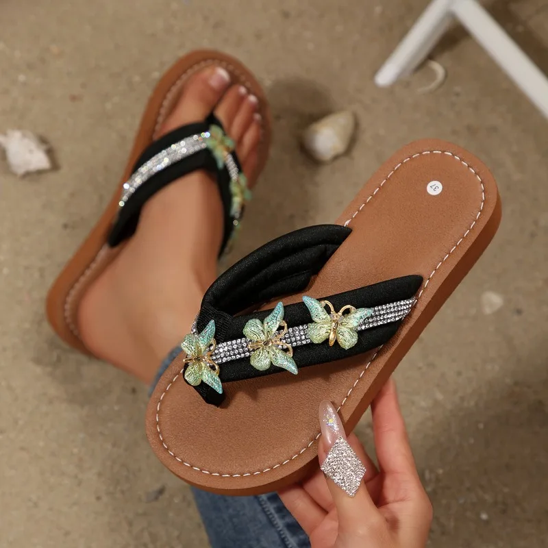 2026 New Fashion Trendy Casual Flip-Flops for Women New Summer Style with Rhinestone Flower Versatile Butterfly Sandals
2026 New Fashion Trendy Casual Flip-Flops for Women New Summer Style with Rhinestone Flower Versatile Butterfly Sandals