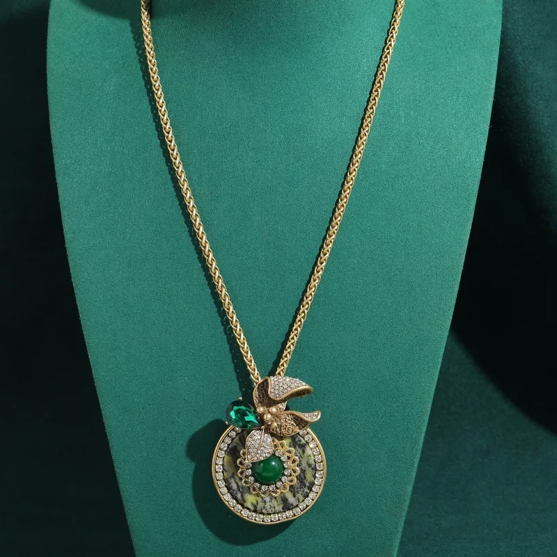 Vintage Round Green Natural Stone Pendent Necklaces Crystal Gold Color Flower Luxury Jewelry 2026 New Trends Wedding Accessories
Vintage Round Green Natural Stone Pendent Necklaces Crystal Gold Color Flower Luxury Jewelry 2026 New Trends Wedding Accessories