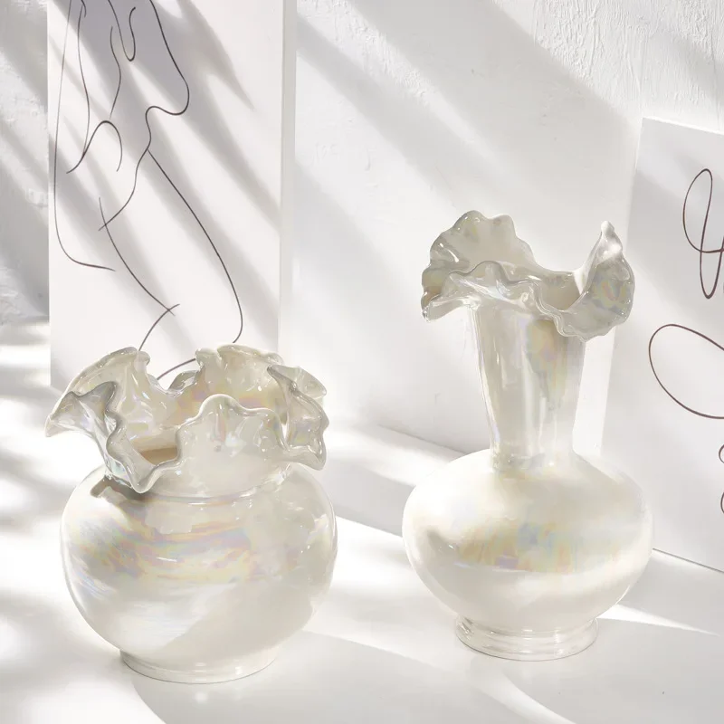 Creative ceramic vase Shell gloss White flower vase Abstract Irregular Flower Arrangement Hydroponics ornaments Home Decoration
Creative ceramic vase Shell gloss White flower vase Abstract Irregular Flower Arrangement Hydroponics ornaments Home Decoration