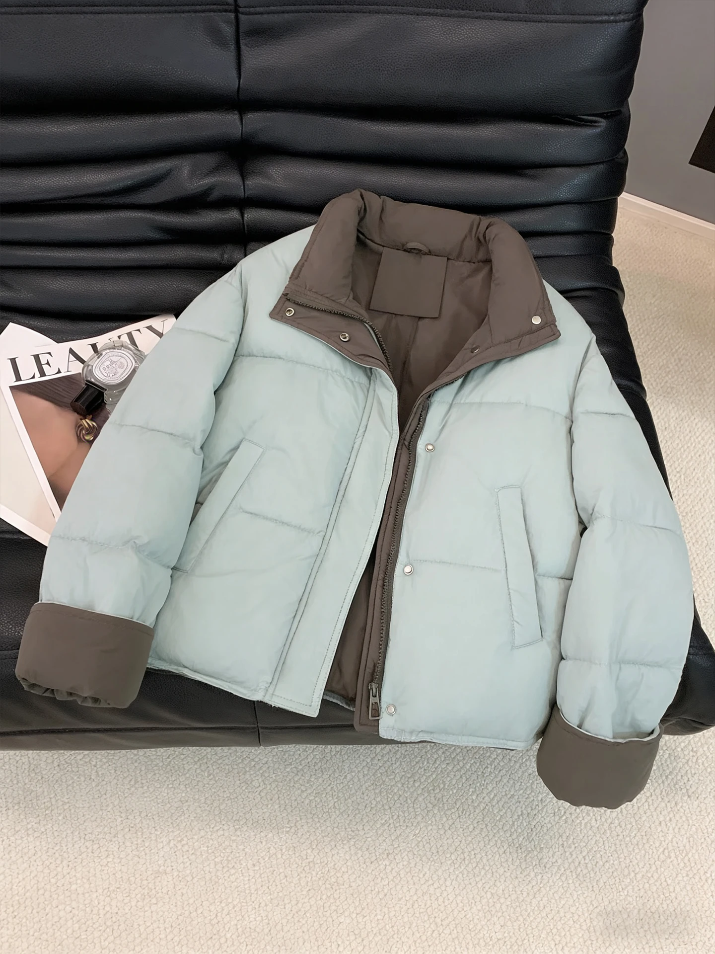 Korean Sle Retro Color Blo Stand Collar ort Cotton Jaet Women's Autumn Winter Faionable Loose Versatile Cotton Coat
Korean Sle Retro Color Blo Stand Collar ort Cotton Jaet Women's Autumn Winter Faionable Loose Versatile Cotton Coat