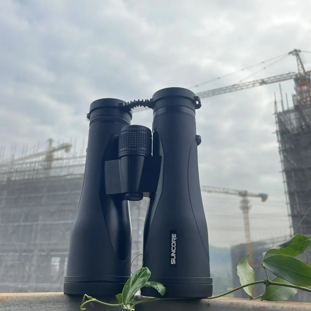 10x50 Telescope HD High-Power Compact Binoculars Portable for Bird Watching Travel Football Matches Stargazing Camping Hiking
10x50 Telescope HD High-Power Compact Binoculars Portable for Bird Watching Travel Football Matches Stargazing Camping Hiking