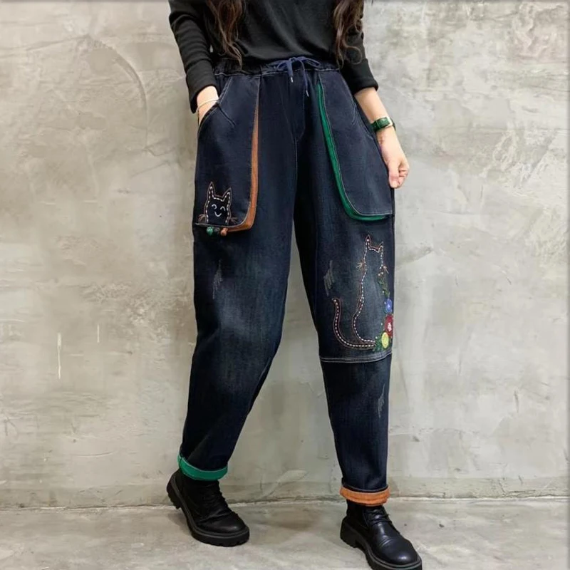 Winter Womens Fashion Fur Loose Embroidery Jeans Ladies CasualWarm Vintage Denim Pants Classic Thicken Trousers
Winter Womens Fashion Fur Loose Embroidery Jeans Ladies CasualWarm Vintage Denim Pants Classic Thicken Trousers