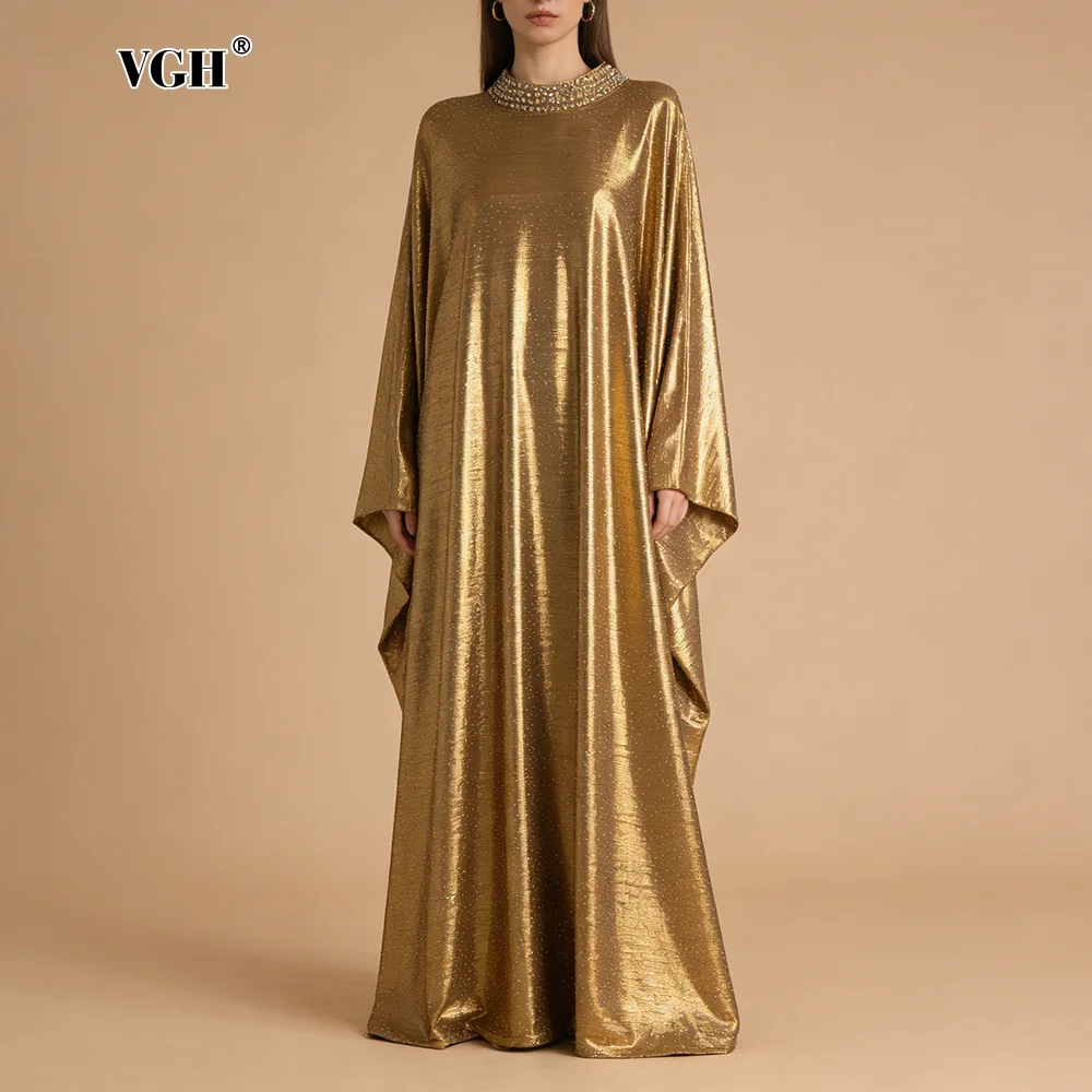 VGH Luxury Gold Metallic Kaftan Gown for Women Crystal High Neck Cape Sleeves Shimmer Fabric Abaya Dress for Red Carpet Parties
VGH Luxury Gold Metallic Kaftan Gown for Women Crystal High Neck Cape Sleeves Shimmer Fabric Abaya Dress for Red Carpet Parties