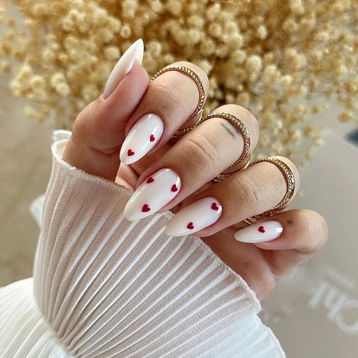 24 pieces of ins-style long press-on nails (teardrop shape), paired with 1 piece of jelly glue and 1 nail file
24 pieces of ins-style long press-on nails (teardrop shape), paired with 1 piece of jelly glue and 1 nail file