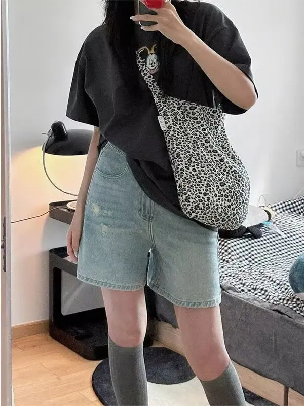 High Waist Loose Fit Denim Shorts Women's Summer New plus Size Pear Shape Body Slimming Wide Leg Pants Casual Style
High Waist Loose Fit Denim Shorts Women's Summer New plus Size Pear Shape Body Slimming Wide Leg Pants Casual Style
