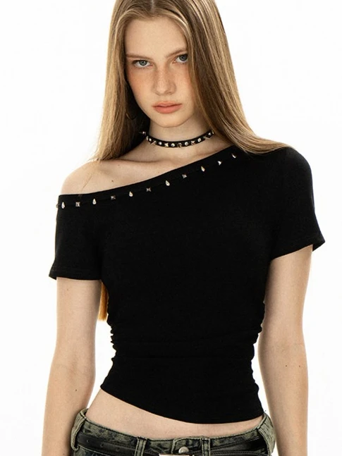 Summer Women's Slanted Shoulder Short Sleeved T-shirt with Rivet Border Design Soft and Elastic Trendy Streetwear Clearance Sale
Summer Women's Slanted Shoulder Short Sleeved T-shirt with Rivet Border Design Soft and Elastic Trendy Streetwear Clearance Sale