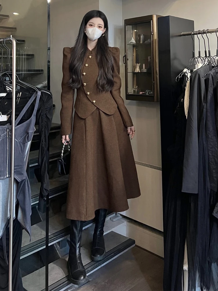 Модный женский наряд больших размеров с пузырьковыми подошвами, юбка с высокой талией, комплект из двух предметов, осенний новый комплект, удобный для поездок на работу
Модный женский наряд больших размеров с пузырьковыми подошвами, юбка с высокой талией, комплект из двух предметов, осенний новый комплект, удобный для поездок на работу