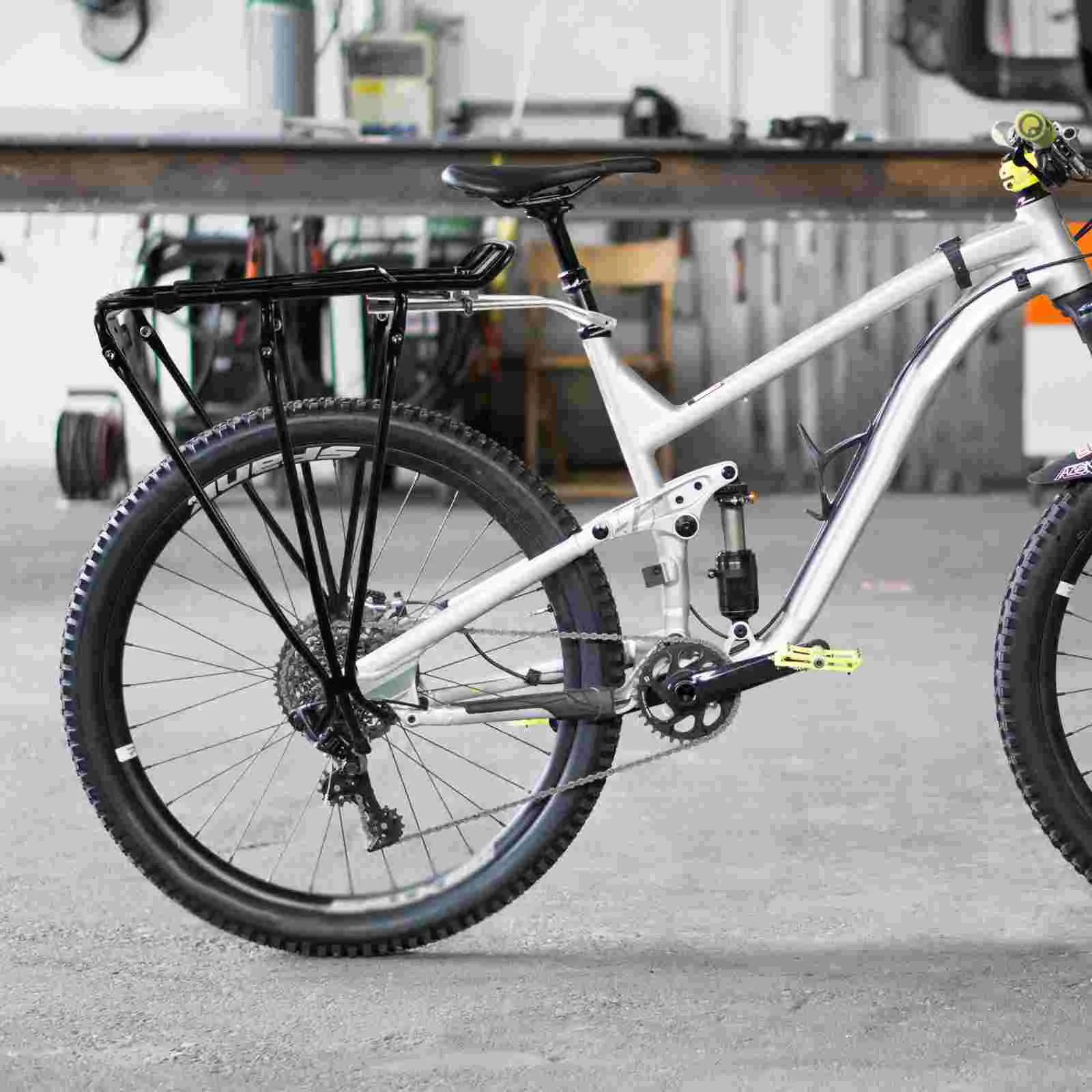 Rear Rack Black Aluminum Alloy Mountain Bike Luggage Carrier Strong Load Capacity Disc Brake Compatible Travel
Rear Rack Black Aluminum Alloy Mountain Bike Luggage Carrier Strong Load Capacity Disc Brake Compatible Travel