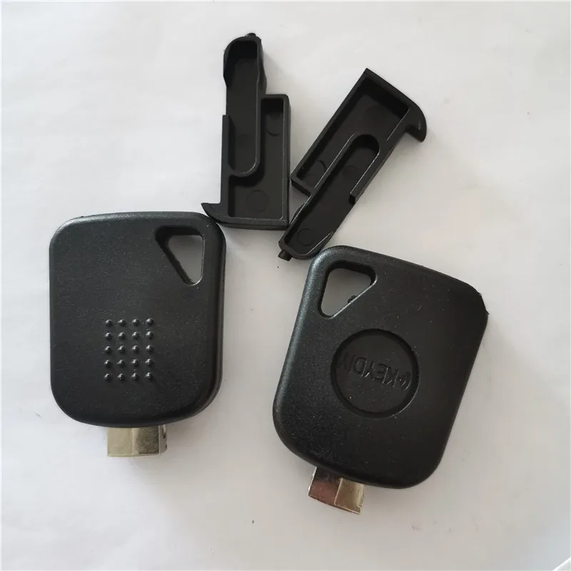 DAKATU 10 шт. KEYDIY Универсальный чехол для автомобильного ключа-транспондера KD/VVDI с лезвиями и держателем чипа Универсальный корпус автомобильного ключа
DAKATU 10 шт. KEYDIY Универсальный чехол для автомобильного ключа-транспондера KD/VVDI с лезвиями и держателем чипа Универсальный корпус автомобильного ключа