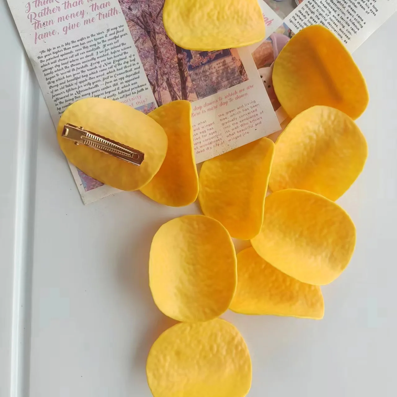 1-10pcs Funny Simulated Potato Chip Hairpin Hair Clips Cute Creative And Funny Hair Accessories For Students Duck Bill 머리핀
1-10pcs Funny Simulated Potato Chip Hairpin Hair Clips Cute Creative And Funny Hair Accessories For Students Duck Bill 머리핀