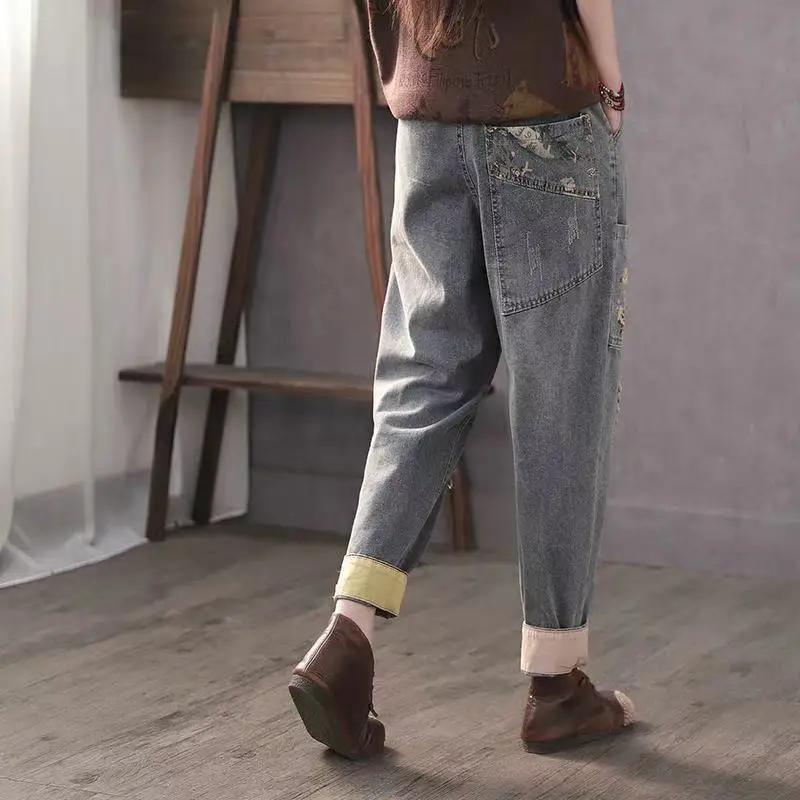 Autumn Ethnic Embroidery Jeans Ladies Baggy Destroyed Denim Artistic Patch Retro Comfort Stretch Waist
Autumn Ethnic Embroidery Jeans Ladies Baggy Destroyed Denim Artistic Patch Retro Comfort Stretch Waist