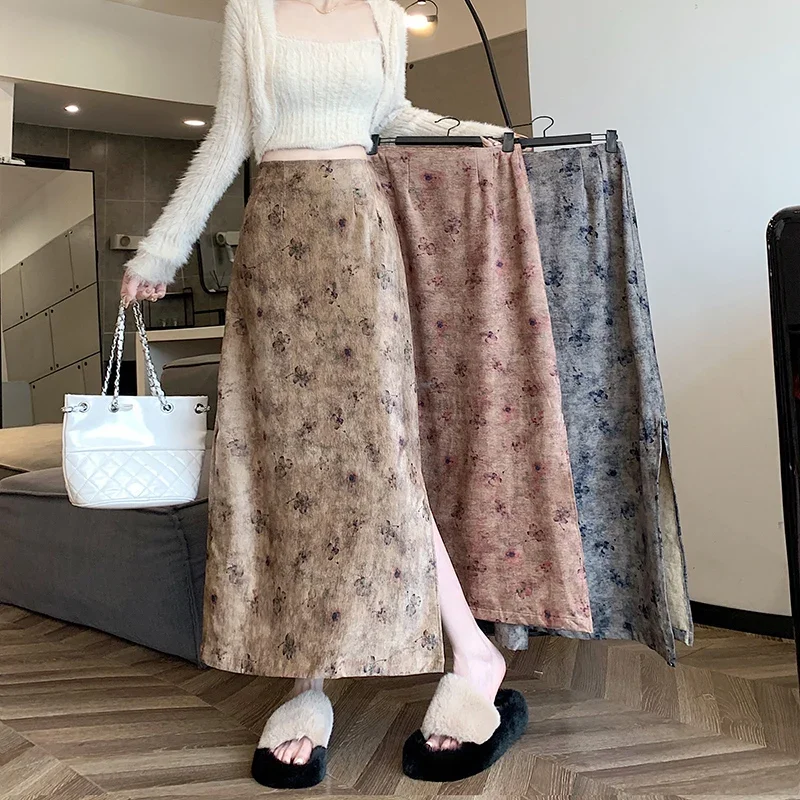 2024 Autumn Winter Retro Butterfly Flower Print Skirt Straight Split Long Skirt
2024 Autumn Winter Retro Butterfly Flower Print Skirt Straight Split Long Skirt
