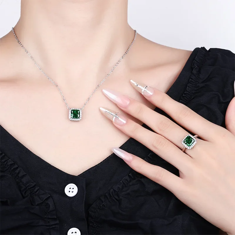 New Jewelry S925 Silver Plated 18K Gold High Carbon Diamond Ice Flower Cut Princess Square Set Main Stone 8 * 8
New Jewelry S925 Silver Plated 18K Gold High Carbon Diamond Ice Flower Cut Princess Square Set Main Stone 8 * 8