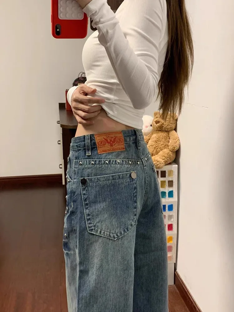 Женские винтажные легкие широкие джинсы 2026 с жемчужными заклепками и высокой талией, повседневная модная уличная одежда, модные джинсовые брюки, брюки
Женские винтажные легкие широкие джинсы 2026 с жемчужными заклепками и высокой талией, повседневная модная уличная одежда, модные джинсовые брюки, брюки