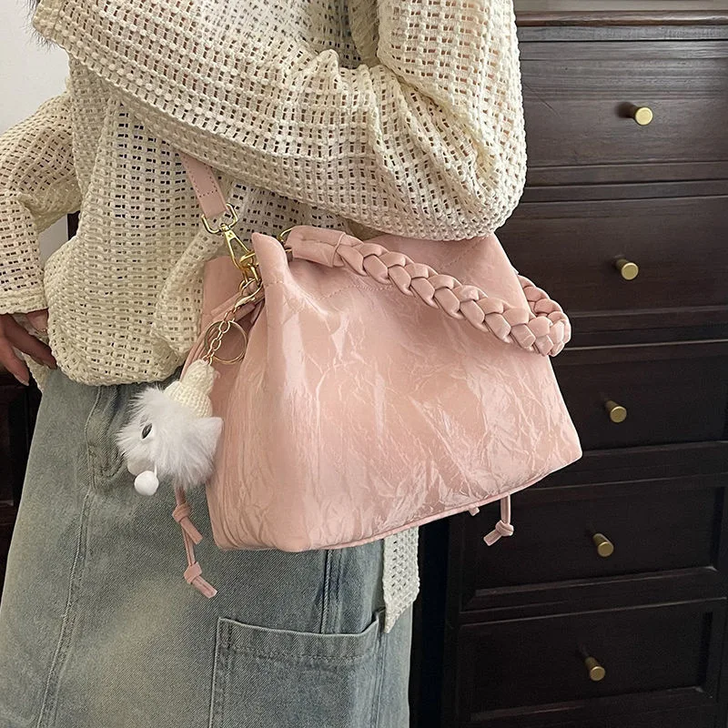 Luxury and trendy niche pink handbag for women, new versatile crossbody bag, fashionable handbag, bucket bag
Luxury and trendy niche pink handbag for women, new versatile crossbody bag, fashionable handbag, bucket bag