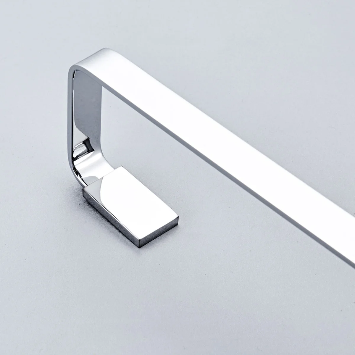 57x8.6cm Chrome Plated Brass Towel Bar Waterproof Rustproof Wall Mounted Bathroom Towel Rack for Home Hotel Kitchen Storage
57x8.6cm Chrome Plated Brass Towel Bar Waterproof Rustproof Wall Mounted Bathroom Towel Rack for Home Hotel Kitchen Storage