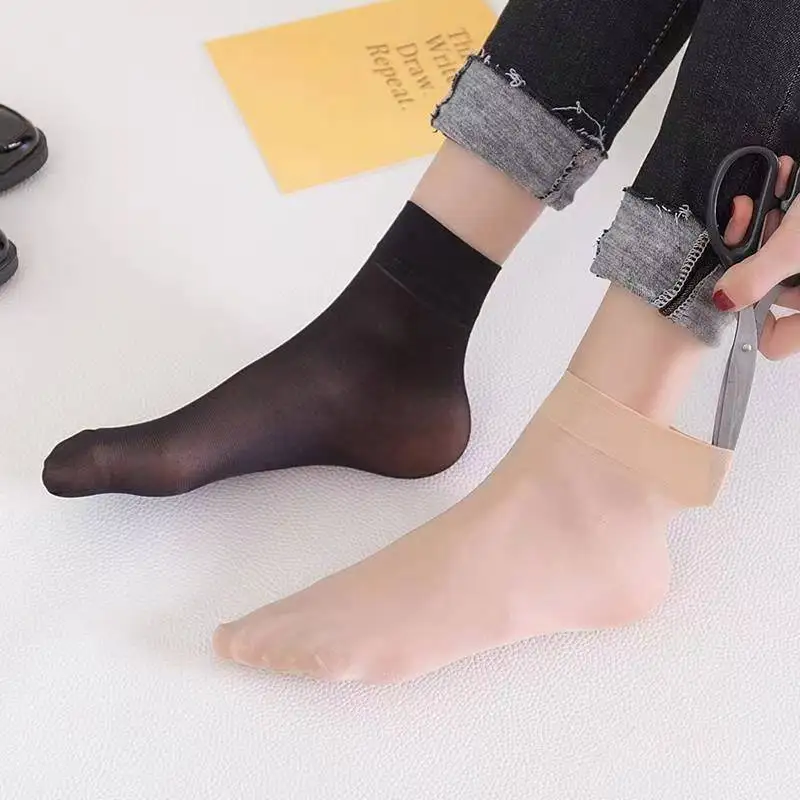 2-10 Pairs Hot Sale Comfortable Transparent Thin Socks Women High Quality Solid Breathable Sexy Black Skin Short Silk Stockings
2-10 Pairs Hot Sale Comfortable Transparent Thin Socks Women High Quality Solid Breathable Sexy Black Skin Short Silk Stockings