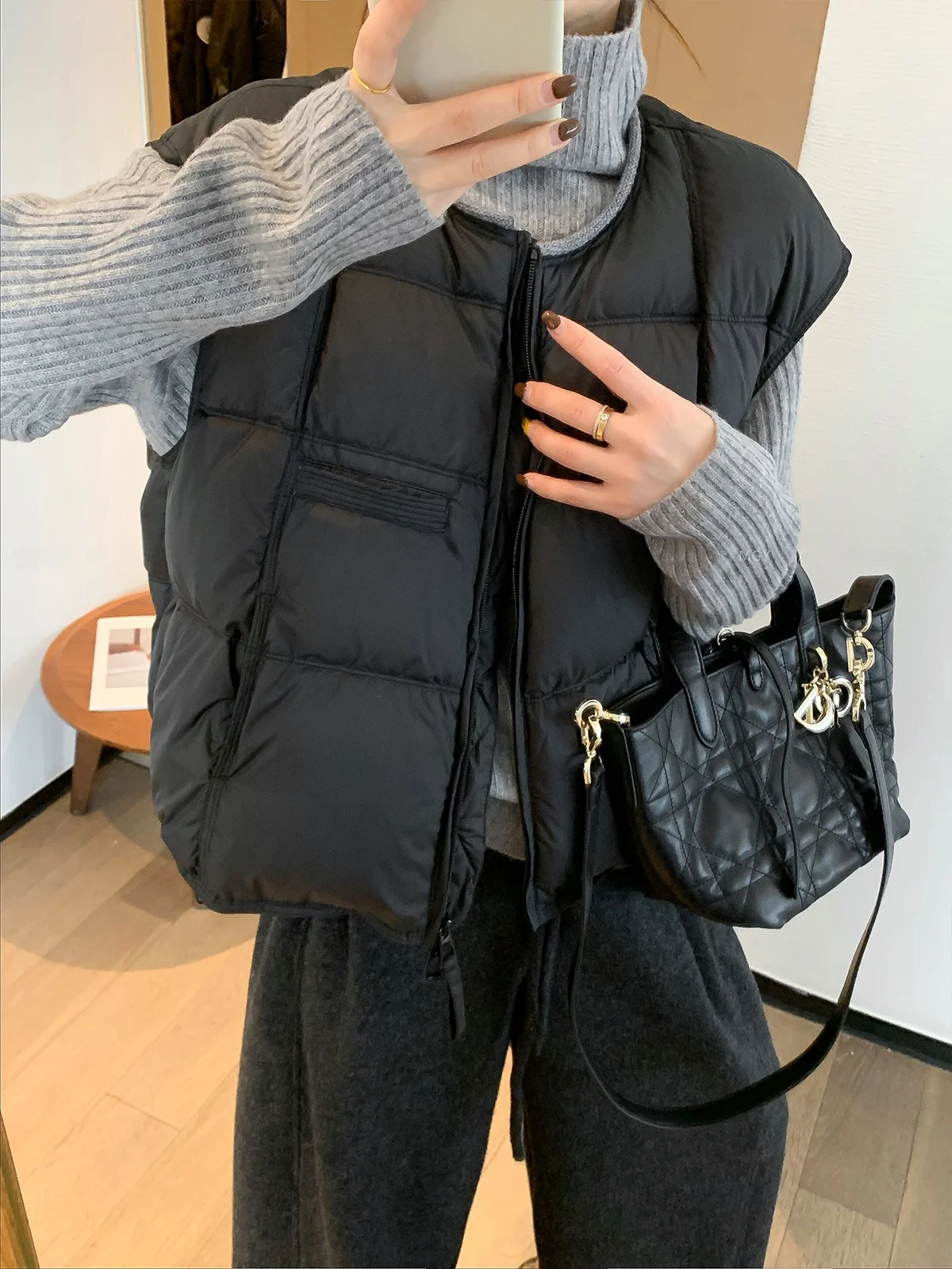 Warm round Ne down Vest Women's Faion Layering Top Love Devil Fi Bla Color Commute Sle Loose Fit Fall Winter New Ar...
Warm round Ne down Vest Women's Faion Layering Top Love Devil Fi Bla Color Commute Sle Loose Fit Fall Winter New Ar...