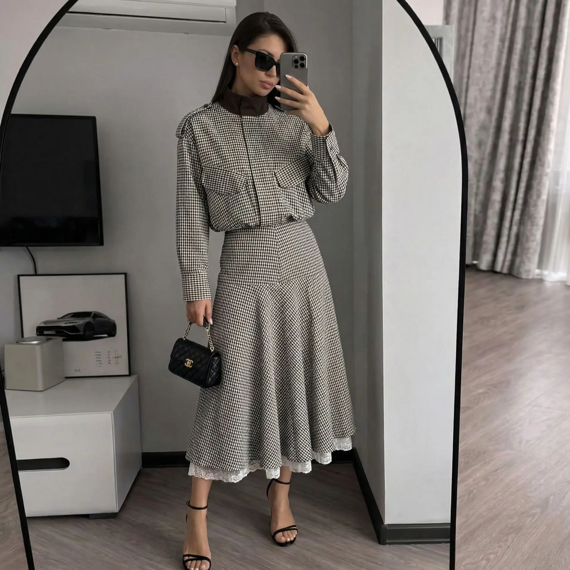 Micro Check Two Piece Matching Set Stand Collar Cropped Jacket High Waist Irregular Flare Midi Skirt Vintage Elegant Autumn Suit
Micro Check Two Piece Matching Set Stand Collar Cropped Jacket High Waist Irregular Flare Midi Skirt Vintage Elegant Autumn Suit