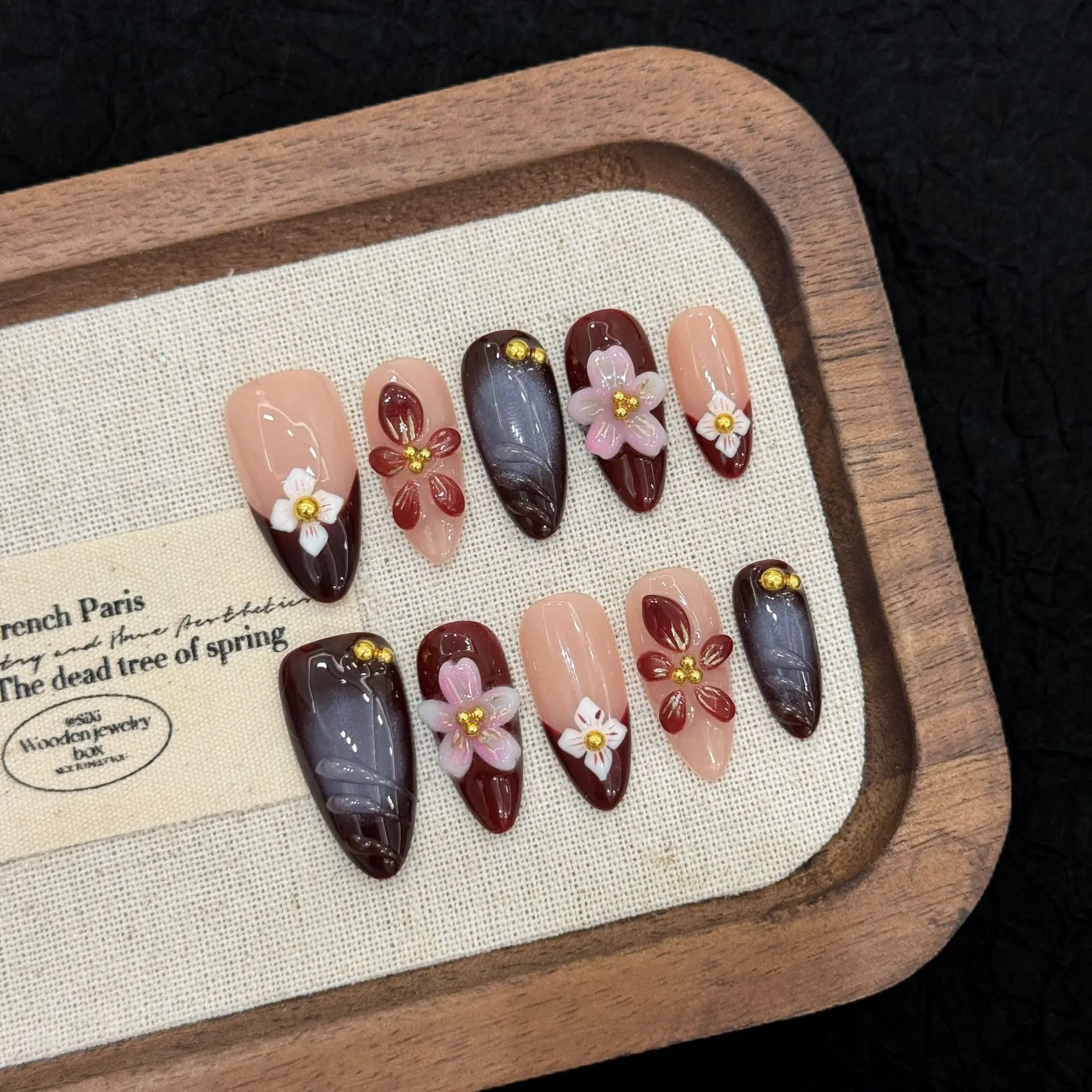 10pcs Handmade Almond French Press On Nails Wine Red 3D Carving Flower Golden Beads Design Fake Nails Wearable Nails Art Tips
10pcs Handmade Almond French Press On Nails Wine Red 3D Carving Flower Golden Beads Design Fake Nails Wearable Nails Art Tips