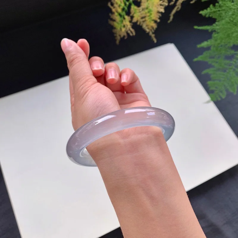 Браслет из натурального стекла Jadeite круглый бар А, женский браслет плавающего синего цвета
Браслет из натурального стекла Jadeite круглый бар А, женский браслет плавающего синего цвета