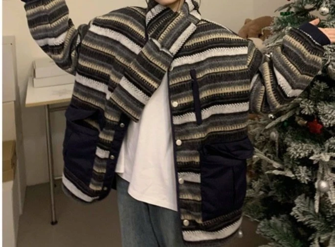 Double Sided Cotton Jacket Winter Retro Striped Loose Jacket Collarless Warm Cotton Jacket Scarf Included
Double Sided Cotton Jacket Winter Retro Striped Loose Jacket Collarless Warm Cotton Jacket Scarf Included
