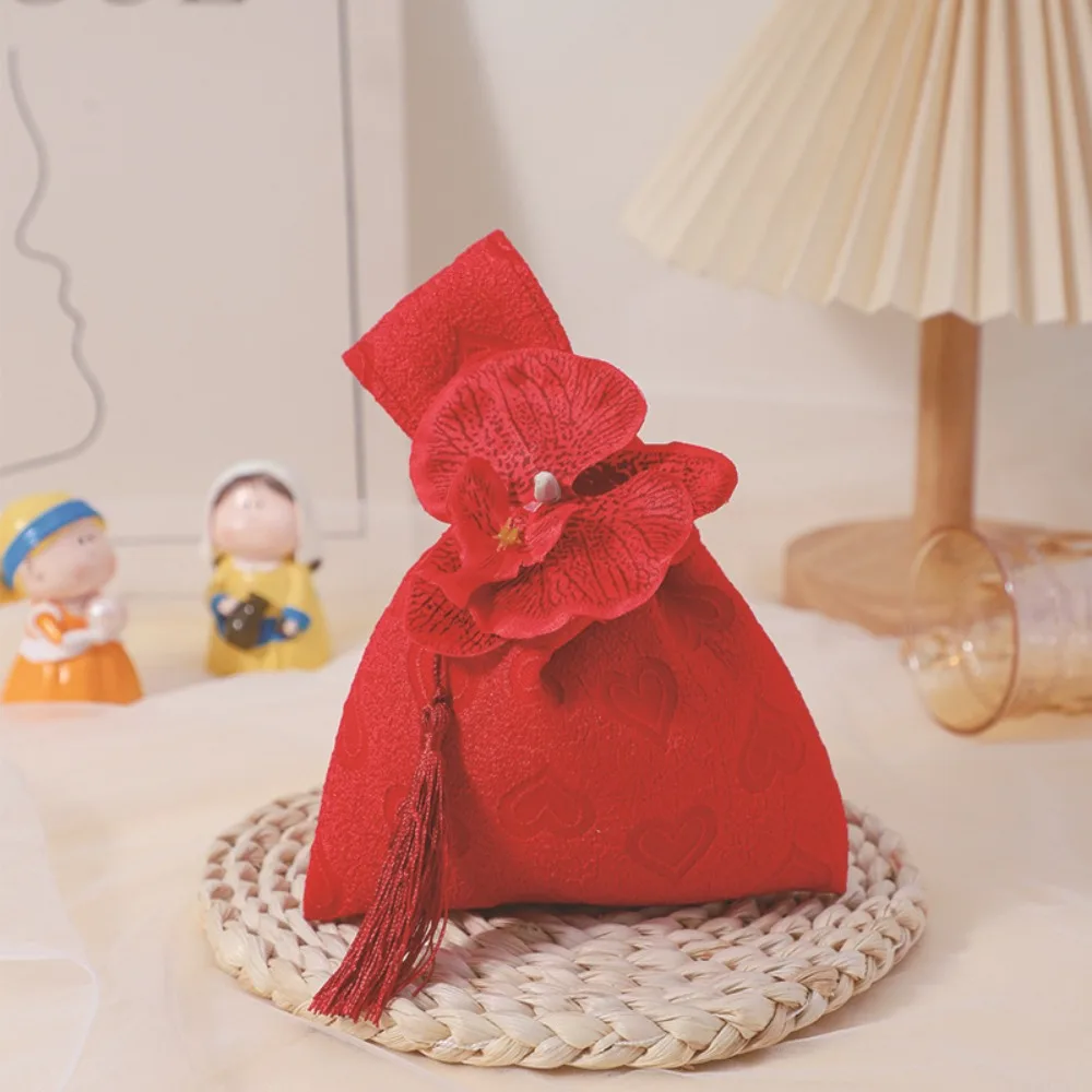 Velvet Flower Tassel Wrist Bag Temperament Make Up Pouch Wedding Candy Bag Storage Bag Jewelry Packing Chinese Style Handbag
Velvet Flower Tassel Wrist Bag Temperament Make Up Pouch Wedding Candy Bag Storage Bag Jewelry Packing Chinese Style Handbag