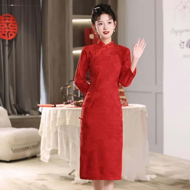 Wedding Red Velvet Frock Chinese Engagement Return Home Ceremony Bride Gown with Fur Collar Banquet Show Dress
Wedding Red Velvet Frock Chinese Engagement Return Home Ceremony Bride Gown with Fur Collar Banquet Show Dress