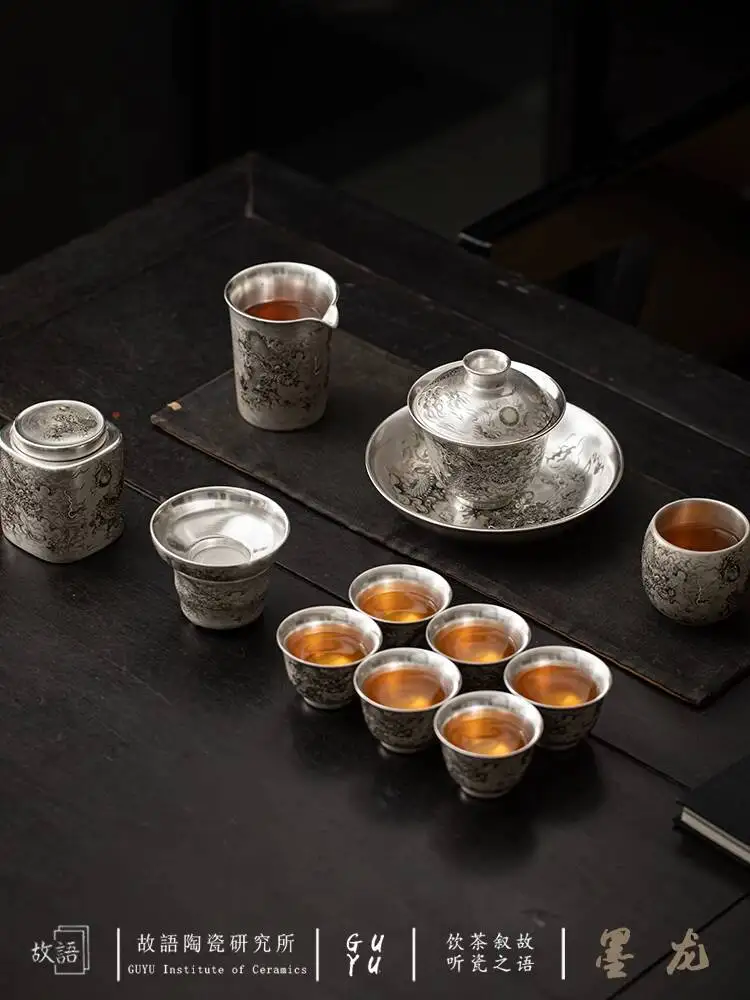 Molong Set Of Gilt Silver Tea High-End Ceramic Gift Set, Chinese Style
Molong Set Of Gilt Silver Tea High-End Ceramic Gift Set, Chinese Style