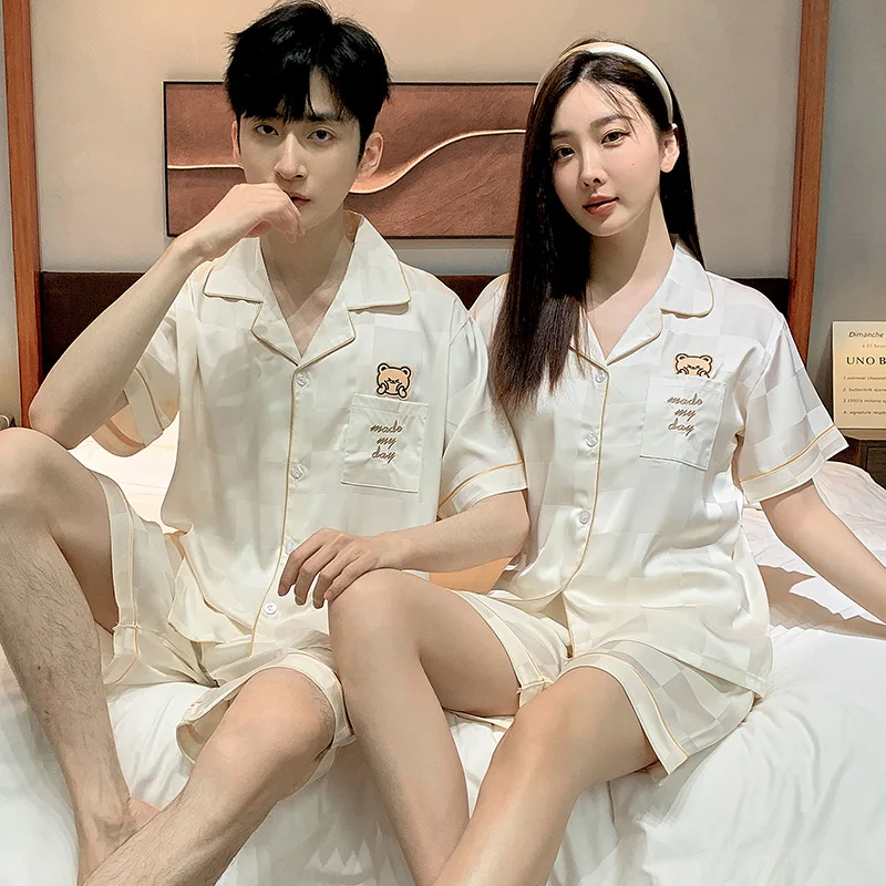 Summer Couple Pajamas Ice Silk Short Sleeves Bear Cartoon Cute Man and Woman Matching Outerwear Homewear pijamas para parejas
Summer Couple Pajamas Ice Silk Short Sleeves Bear Cartoon Cute Man and Woman Matching Outerwear Homewear pijamas para parejas