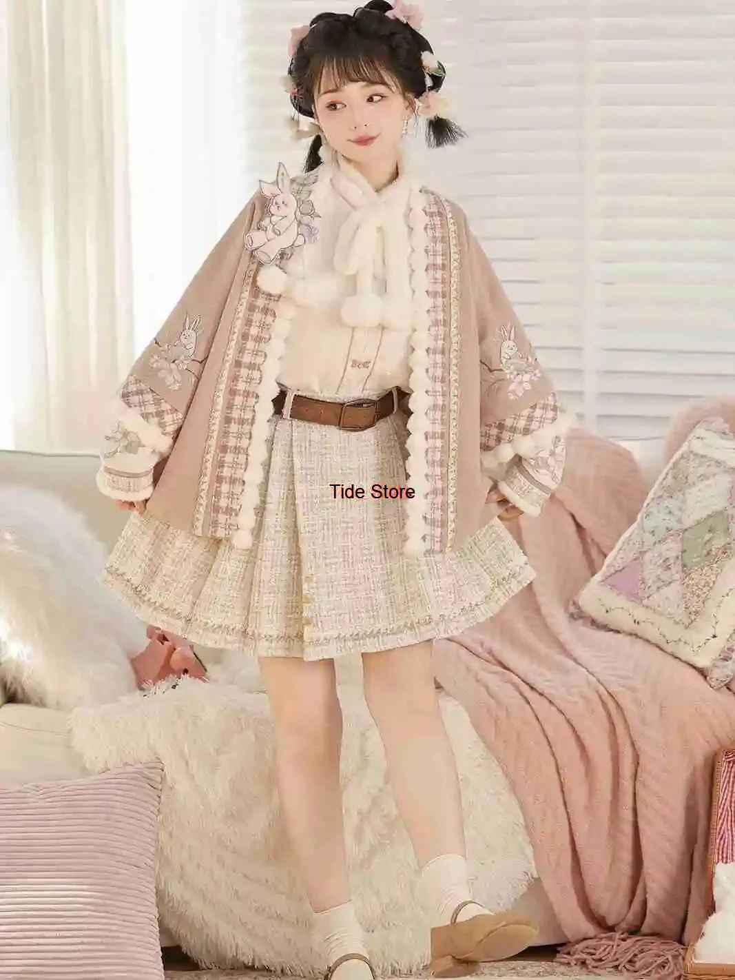 Теплый персиковый кролик Hanfu, женский новый топ и юбка с китайскими элементами в китайском стиле, повседневный комплект, осень-зима
Теплый персиковый кролик Hanfu, женский новый топ и юбка с китайскими элементами в китайском стиле, повседневный комплект, осень-зима