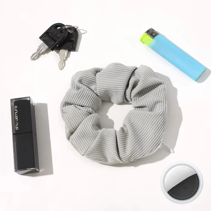 Hair Scrunchies with Zipper Pocket, Hidden tag Mitag Holder for Hide Money, Elastic Hair Ties Ponytail Accessories Hair Rope
Hair Scrunchies with Zipper Pocket, Hidden tag Mitag Holder for Hide Money, Elastic Hair Ties Ponytail Accessories Hair Rope