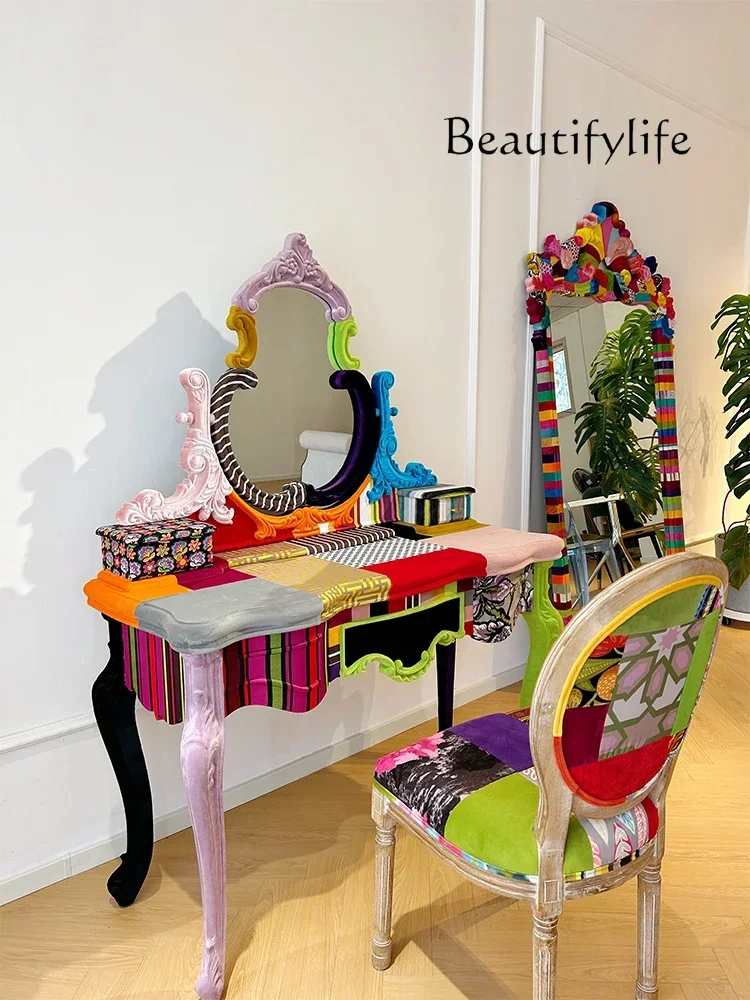N European modern simple dressing table bedroom small apartment dressing table light luxury dressing table desk
N European modern simple dressing table bedroom small apartment dressing table light luxury dressing table desk