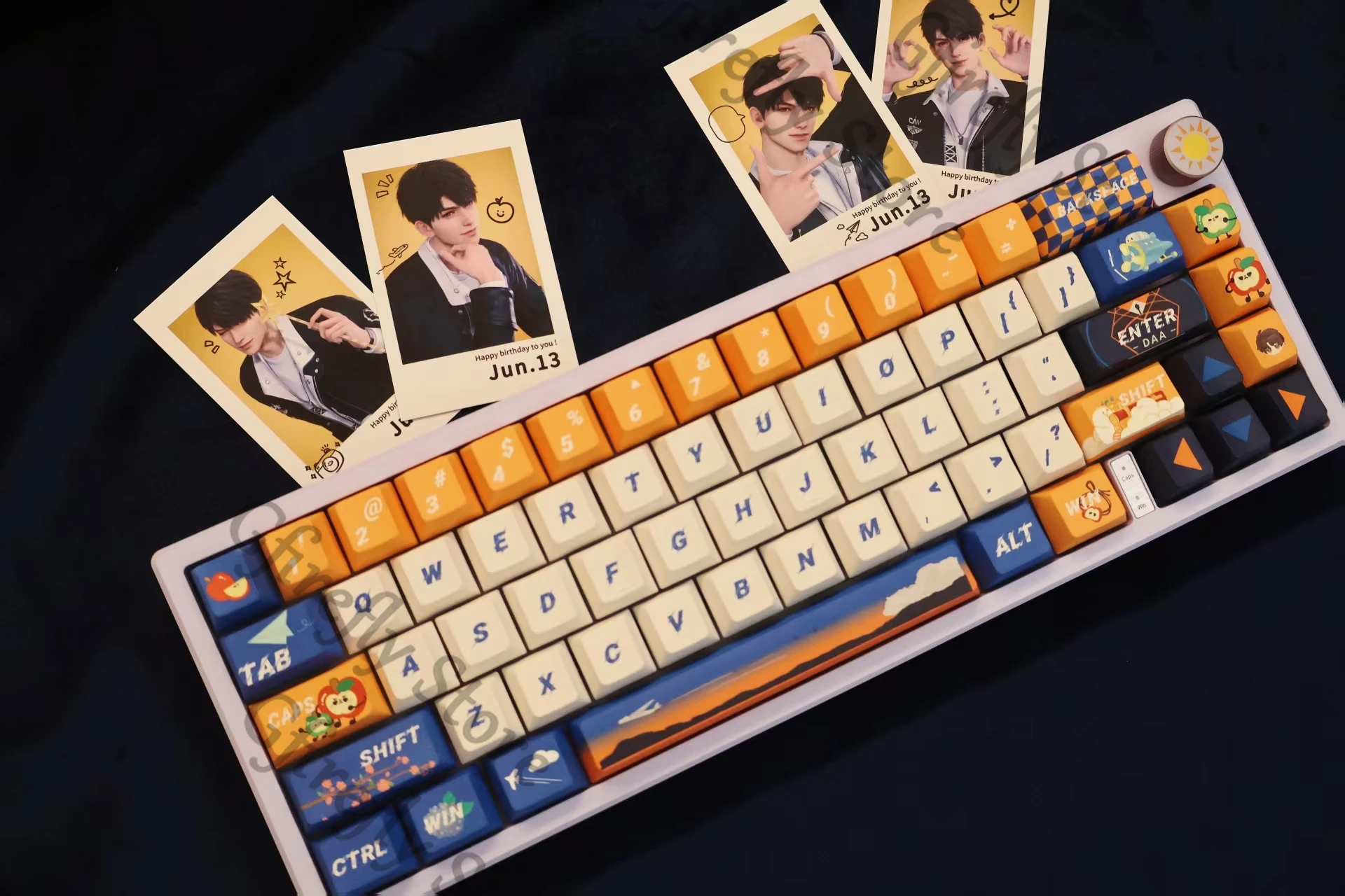 Anime Series High Appearance Level Love and Deepspace Craft Resin Keyboard Cap Caleb Kforce Colleagues Ambitus Decorate
Anime Series High Appearance Level Love and Deepspace Craft Resin Keyboard Cap Caleb Kforce Colleagues Ambitus Decorate