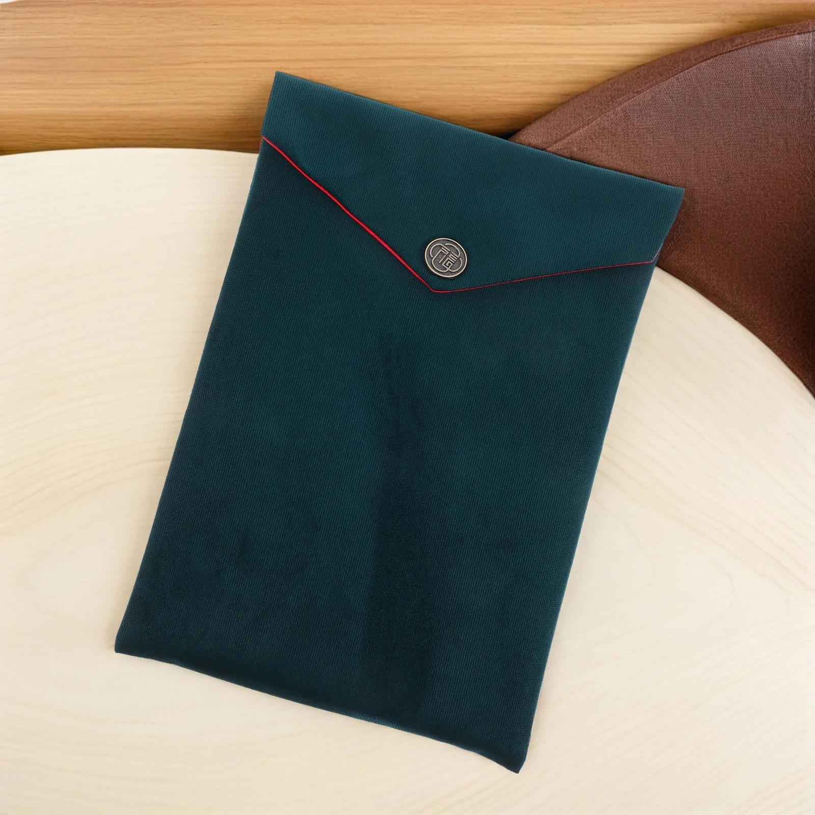 Scriptures Storage Bag Soft Material Large Capacity Religious Texts Protector Elegant Design for Church Home Use 
Scriptures Storage Bag Soft Material Large Capacity Religious Texts Protector Elegant Design for Church Home Use