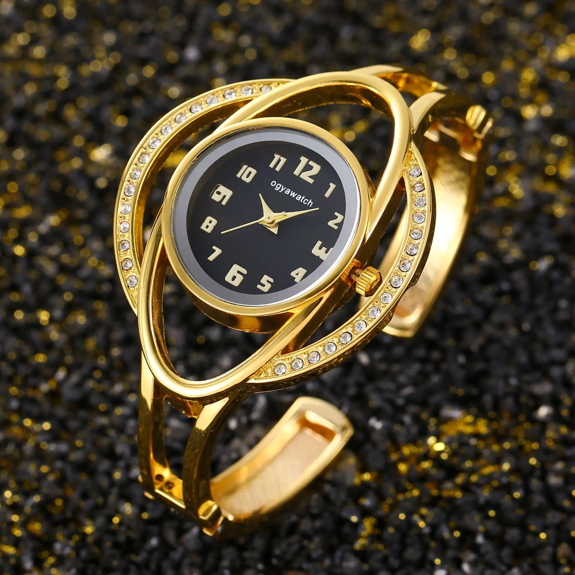 New Women's Watch Light luxury Metal Bracelet Watch Gold Versatile Trendy Female Fashion Quartz Wristwatches
New Women's Watch Light luxury Metal Bracelet Watch Gold Versatile Trendy Female Fashion Quartz Wristwatches