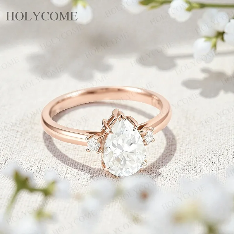 Кольцо с муассанитом грушевидной огранки на заказ, 1,5 карата, S925/10 карат/14 карат/18 карат, позолоченное для девочек, женские подарки на Рождество, помолвку, годовщину
Кольцо с муассанитом грушевидной огранки на заказ, 1,5 карата, S925/10 карат/14 карат/18 карат, позолоченное для девочек, женские подарки на Рождество, помолвку, годовщину