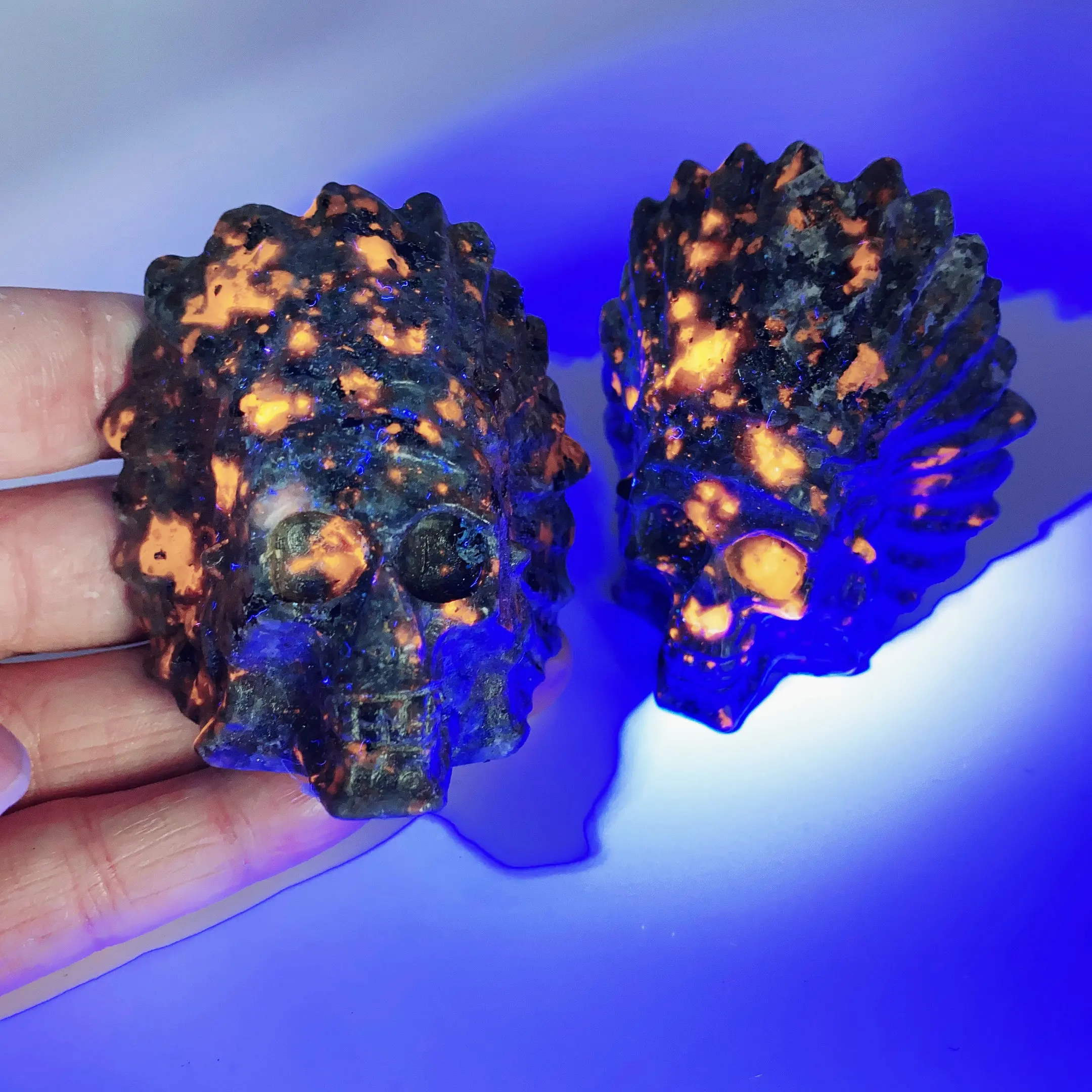 1pc Natural flame Yooperlite Energy Reiki stone Indian skull decoration Crystal Quartz Healing High Quality Gemstone For Gift
1pc Natural flame Yooperlite Energy Reiki stone Indian skull decoration Crystal Quartz Healing High Quality Gemstone For Gift
