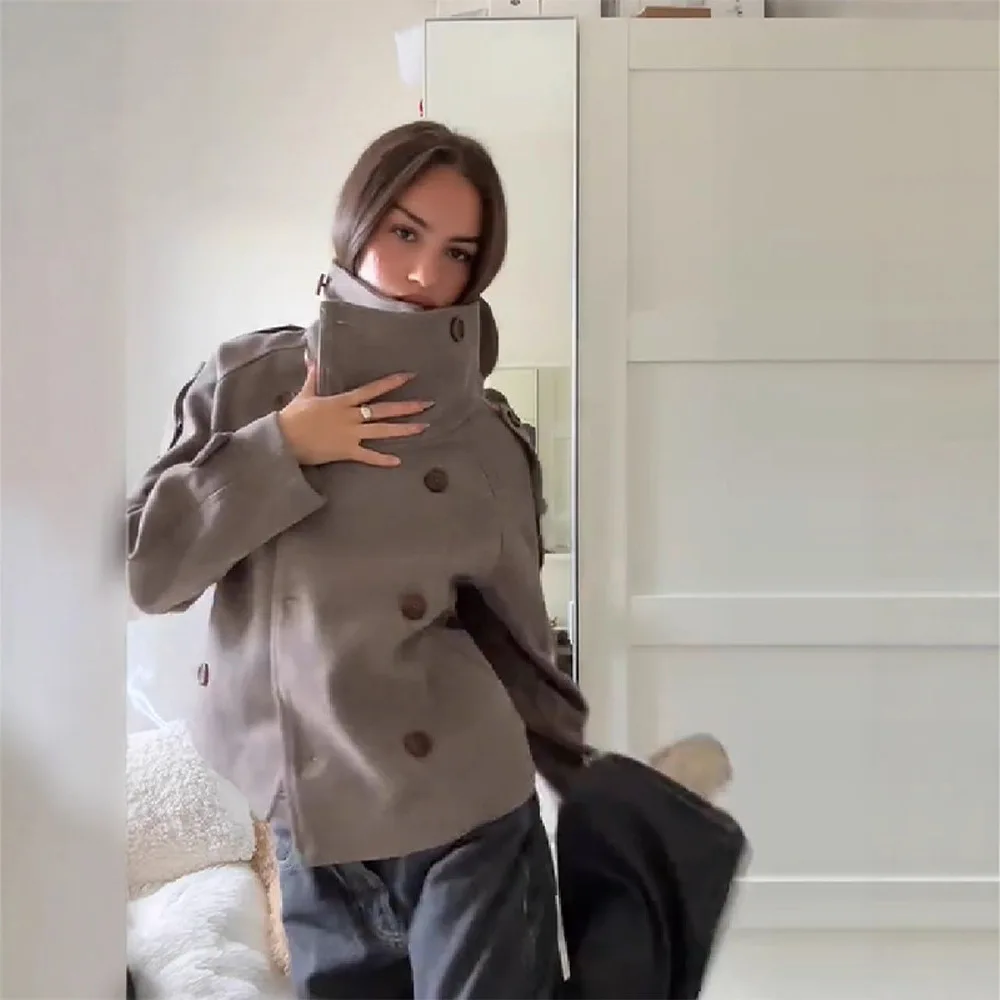 2026 Autumn New Stand Collar Button Short Coat Fashion Solid Color Short Coat High Neck Jacket Casual Short Coat For Women I8JQ
2026 Autumn New Stand Collar Button Short Coat Fashion Solid Color Short Coat High Neck Jacket Casual Short Coat For Women I8JQ