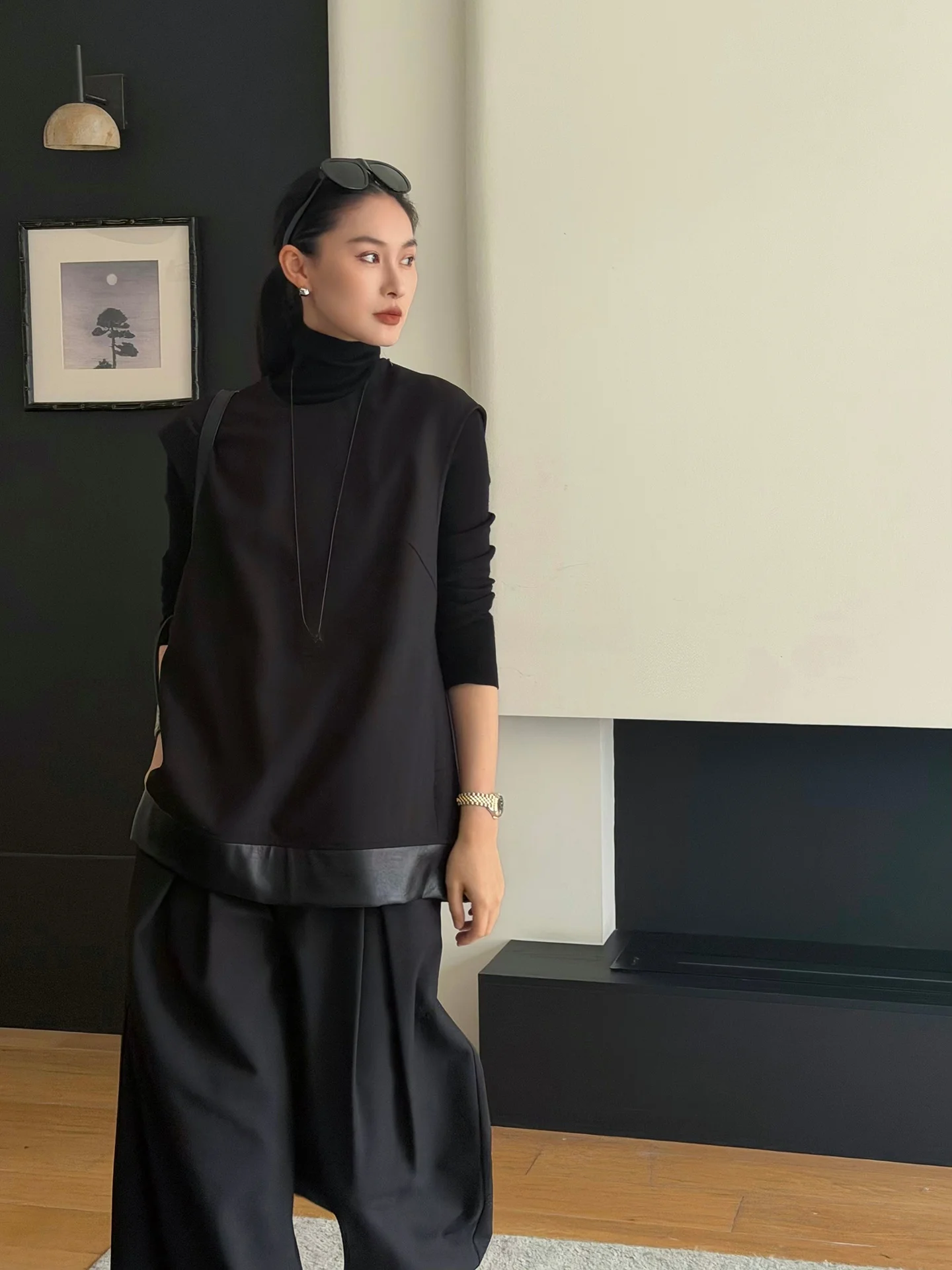 Женский топ JIEJI Zhang Spring Bla из лиоцелла с круглым вырезом, дизайнерский, с кожаными вставками, многослойный, повседневный
Женский топ JIEJI Zhang Spring Bla из лиоцелла с круглым вырезом, дизайнерский, с кожаными вставками, многослойный, повседневный
