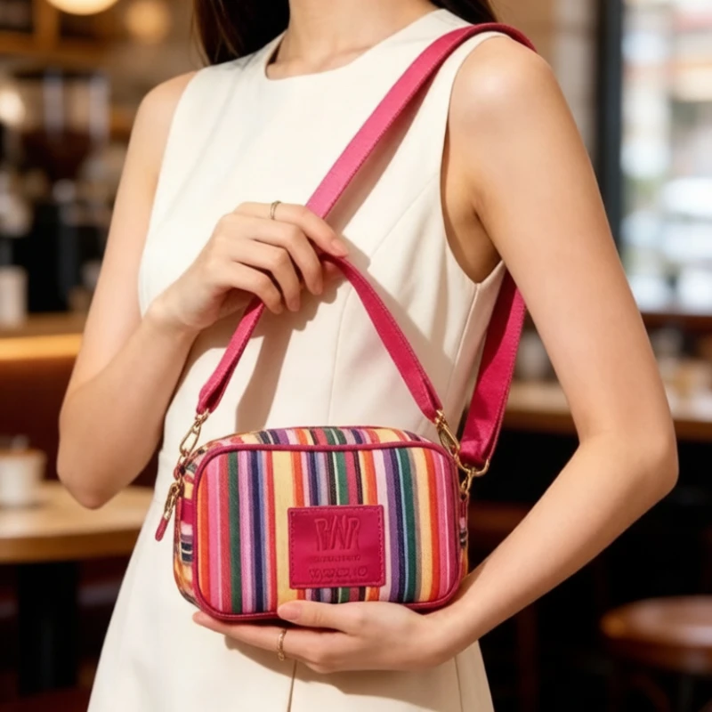 Trendy Letter Logo Diaper Bag High-End Minimalist Handbag Elegant Casual Shoulder Messenger Bag For Ladies Party
Trendy Letter Logo Diaper Bag High-End Minimalist Handbag Elegant Casual Shoulder Messenger Bag For Ladies Party