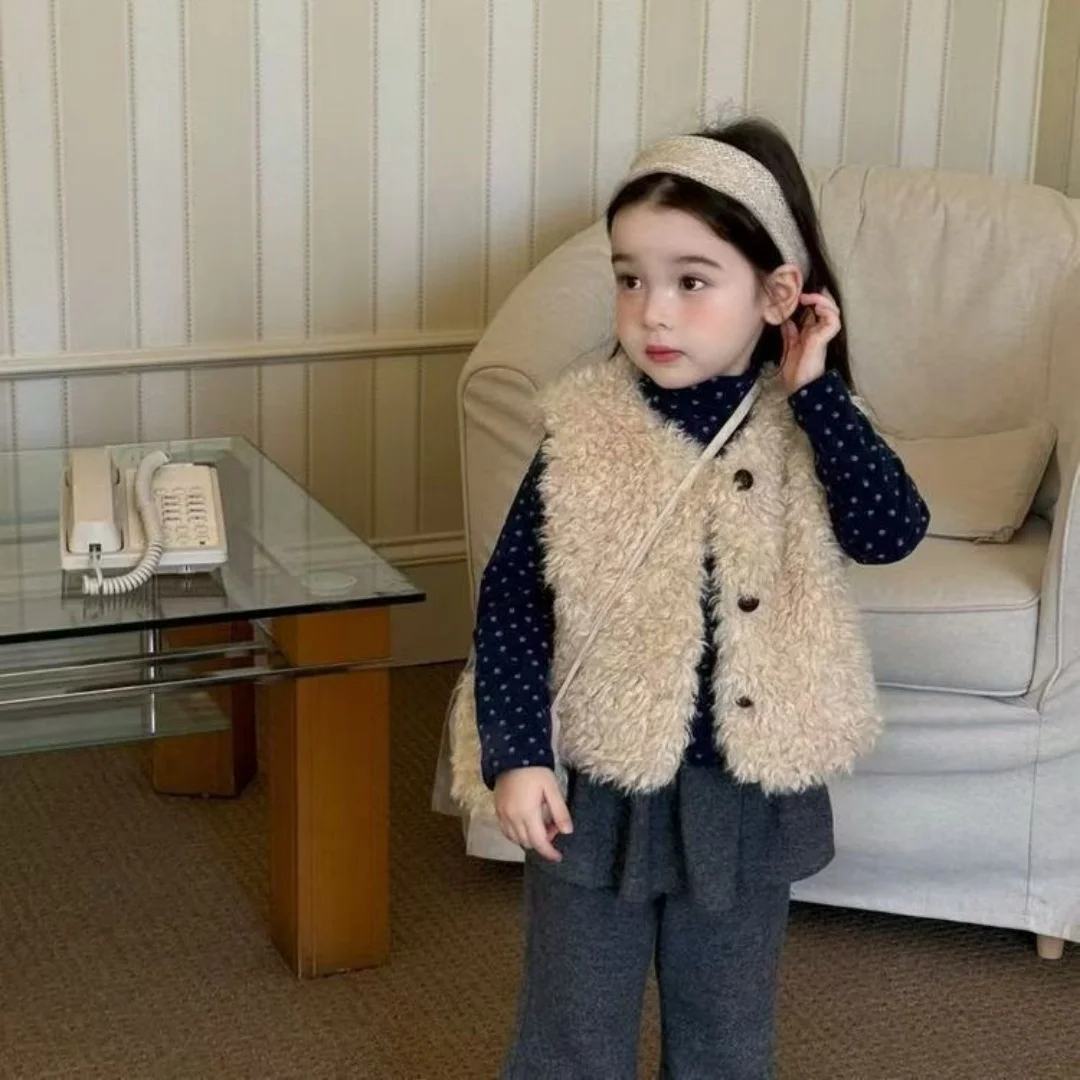 Girl's Fur Vest 2026 Autumn And Winter New Item Baby Thick Warm Vest For Boys And Girls Solid Color And Stylish Shoulder
Girl's Fur Vest 2026 Autumn And Winter New Item Baby Thick Warm Vest For Boys And Girls Solid Color And Stylish Shoulder