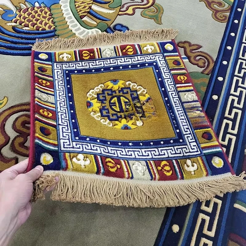 Tibetan carpet, Tibetan cushion, wool cushion.
Tibetan carpet, Tibetan cushion, wool cushion.