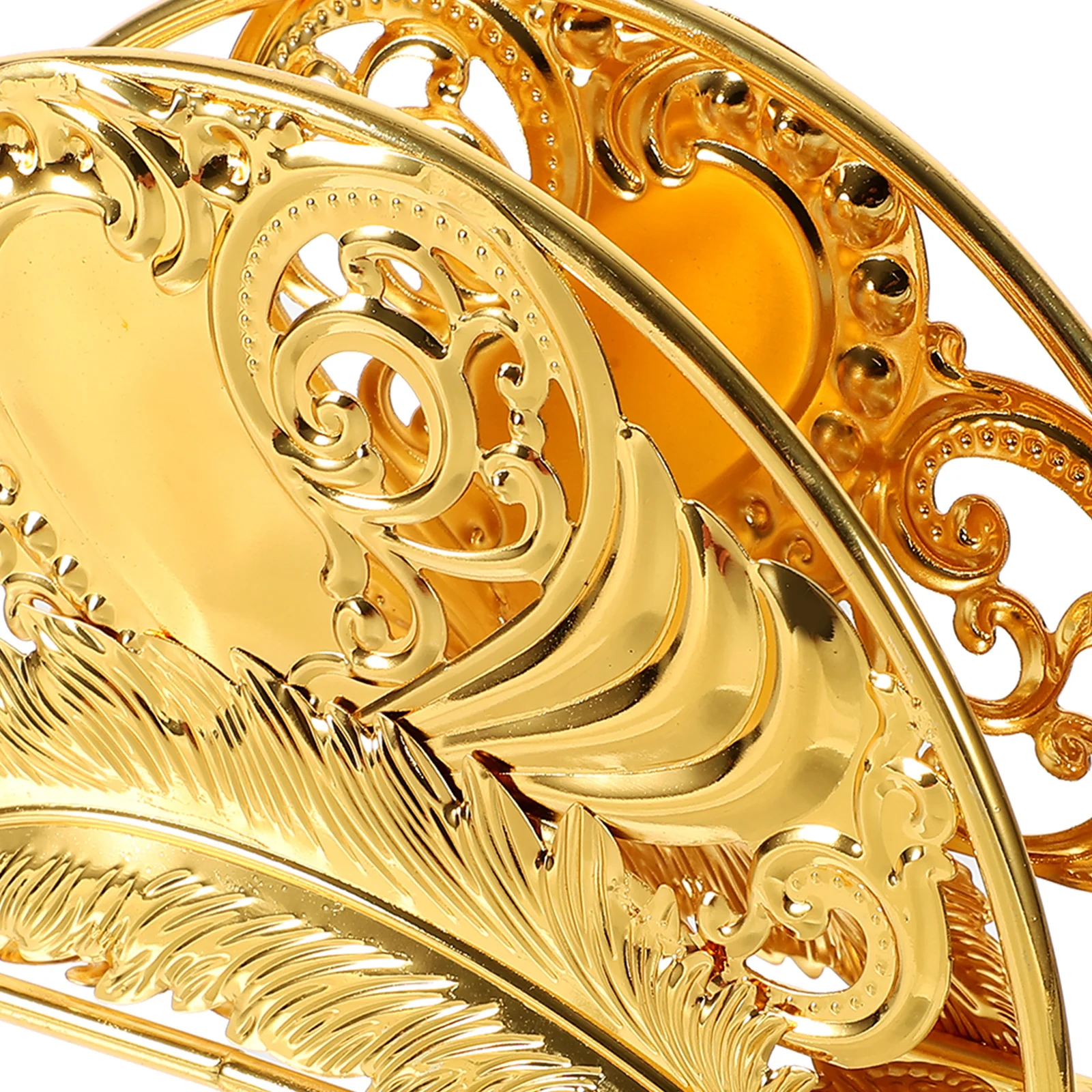 Freestanding Napkin Rack Compact Vertical Design Luxury Table Setting Accessory for Home Kitchen European Style Napkin Rack