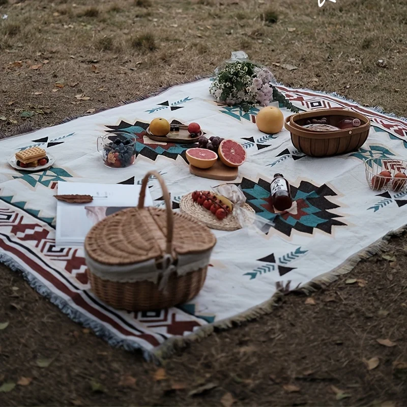 1pc Bohemian Style Picnic Mat, Moisture-proof Mat, Thickened Blanket, For Outdoor Camping Picnic
1pc Bohemian Style Picnic Mat, Moisture-proof Mat, Thickened Blanket, For Outdoor Camping Picnic