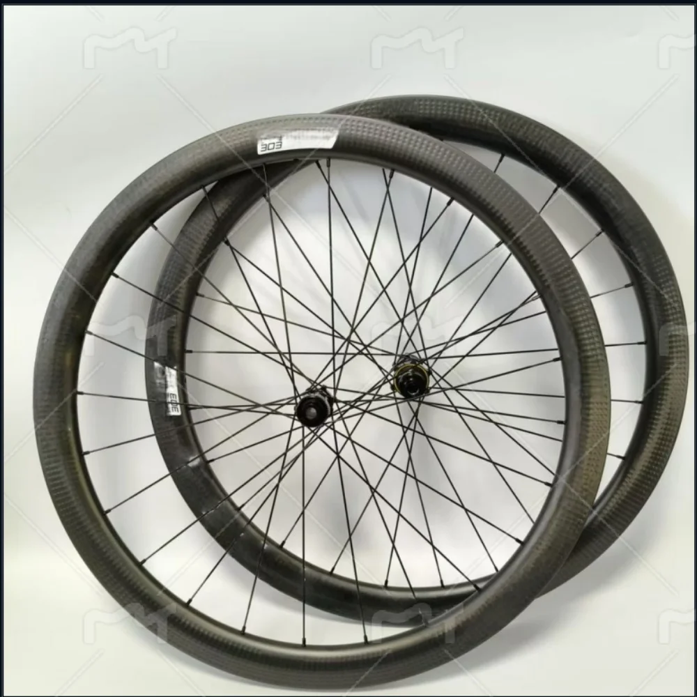 700c 303 Carbon Road Bike Wheel Bicycle Wheelset 28*45 Disc Brake Ratcher 36T Ceramic Hub DT350/DT240/DT180 Tubeless Center Lock
700c 303 Carbon Road Bike Wheel Bicycle Wheelset 28*45 Disc Brake Ratcher 36T Ceramic Hub DT350/DT240/DT180 Tubeless Center Lock
